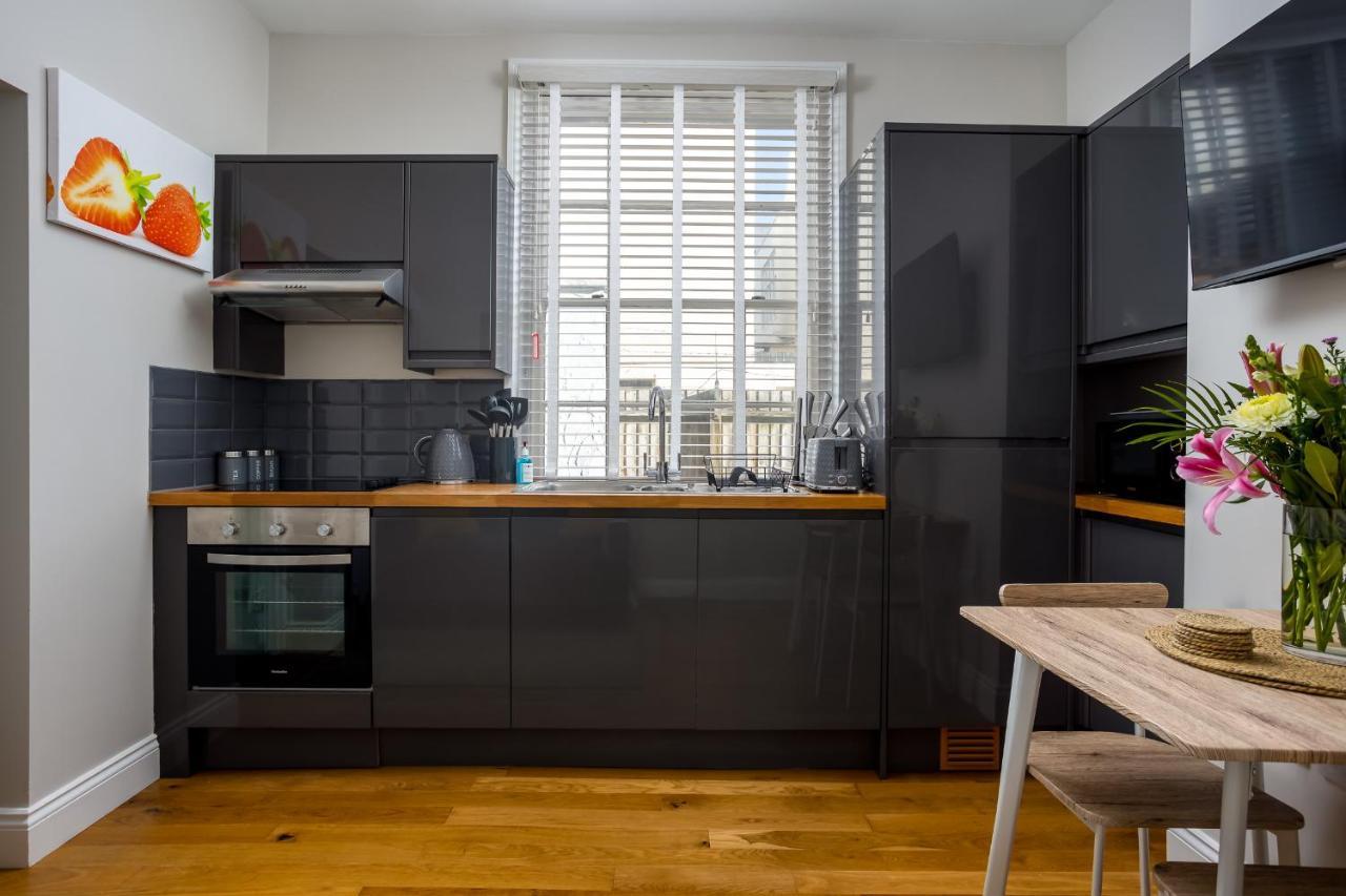 Contemporary Ground Floor Apartment - Town Centre With Parking! Cheltenham Ngoại thất bức ảnh